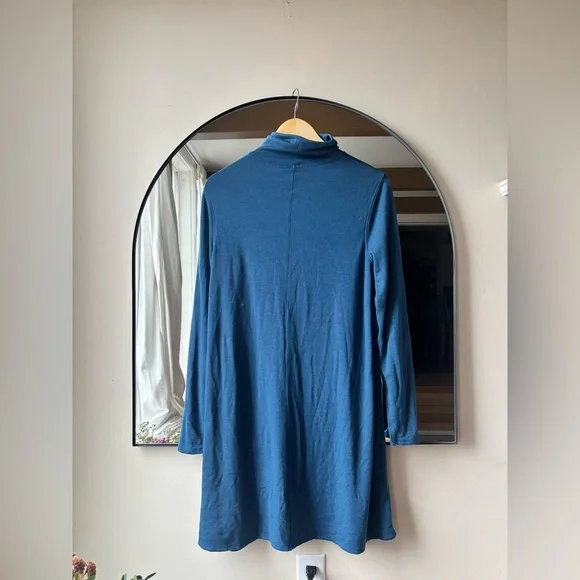 KIT & ACE | Mockneck dress | size large - Picture 5 of 6